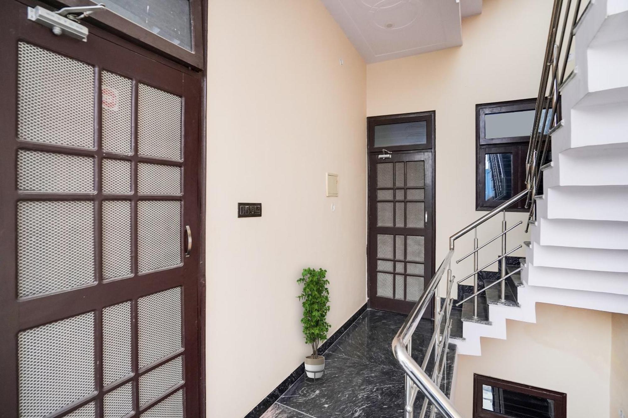 Hotel O Ayurma Inn Chinhat ภายนอก รูปภาพ